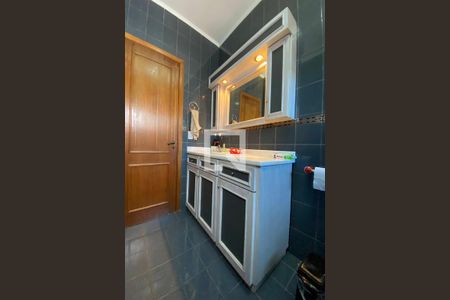 Casa à venda com 445m², 5 quartos e 6 vagasBanheiro Social