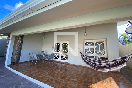 Casa à venda com 445m², 5 quartos e 6 vagasSalão de festas