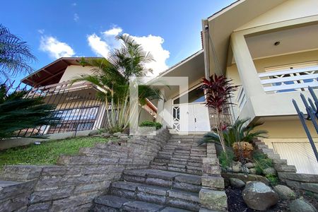 Casa à venda com 445m², 5 quartos e 6 vagasÁrea Externa