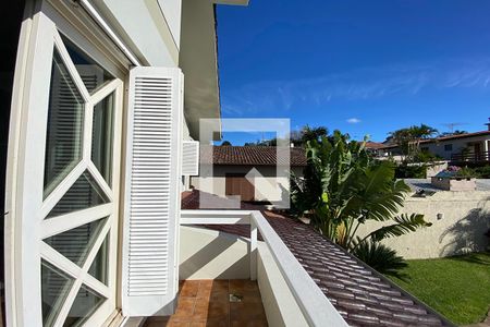 Casa à venda com 445m², 5 quartos e 6 vagasSacada do Quarto 2