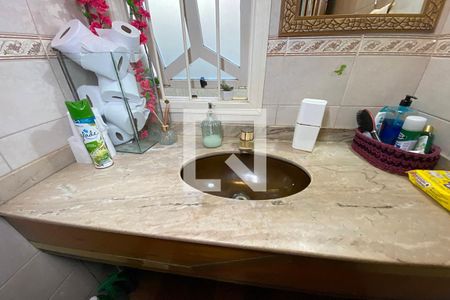 Casa à venda com 445m², 5 quartos e 6 vagasPia do Lavabo