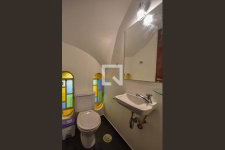 Lavabo de casa para alugar com 3 quartos, 150m² em Itaim Bibi, São Paulo