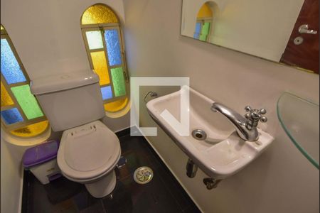Lavabo de casa para alugar com 3 quartos, 150m² em Itaim Bibi, São Paulo