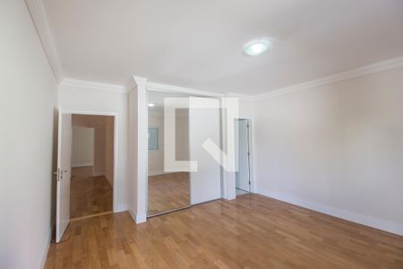 Casa de condomínio à venda com 470m², 5 quartos e 4 vagasSuíte 3