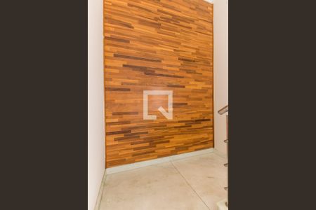 Casa de condomínio à venda com 470m², 5 quartos e 4 vagasEscada