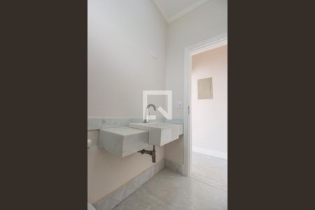 Casa de condomínio à venda com 470m², 5 quartos e 4 vagasLavabo