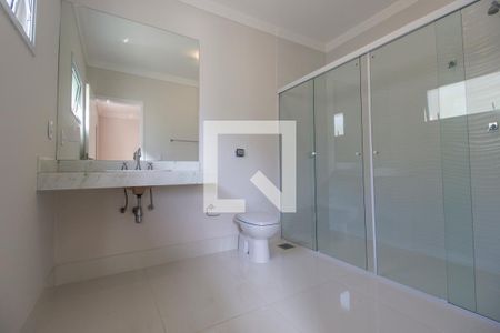 Casa de condomínio à venda com 470m², 5 quartos e 4 vagasBanheiro da Suíte 2
