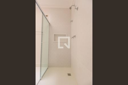 Casa de condomínio à venda com 470m², 5 quartos e 4 vagasBanheiro da Suíte 1