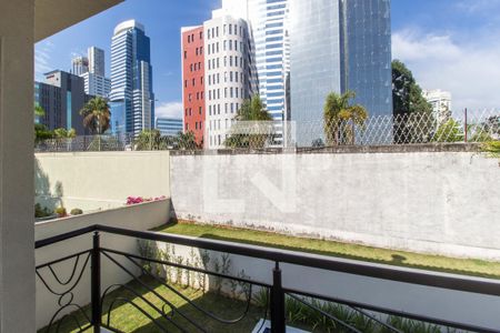 Casa de condomínio à venda com 470m², 5 quartos e 4 vagasvaranda