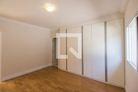 Casa de condomínio à venda com 470m², 5 quartos e 4 vagasSuíte 1