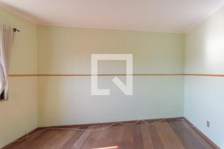 Casa à venda com 270m², 4 quartos e 4 vagas Casa à venda com 270m², 4 quartos e 4 vagasQuarto 3