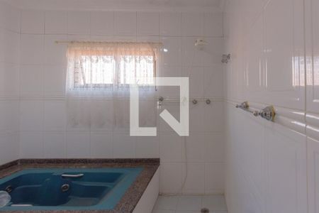 Casa à venda com 270m², 4 quartos e 4 vagas Casa à venda com 270m², 4 quartos e 4 vagasBanheiro da Suíte