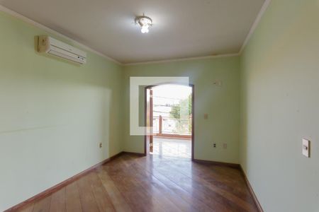 Casa à venda com 270m², 4 quartos e 4 vagas Casa à venda com 270m², 4 quartos e 4 vagasSuíte