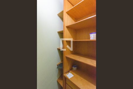 Casa à venda com 270m², 4 quartos e 4 vagas Casa à venda com 270m², 4 quartos e 4 vagasCloset do Quarto 2