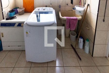 Apartamento para alugar com 281m², 3 quartos e 3 vagas Apartamento para alugar com 281m², 3 quartos e 3 vagasÁrea de Serviço