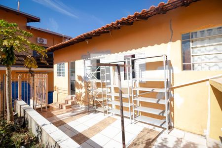 Casa à venda com 202m², 5 quartos e 4 vagas Casa à venda com 202m², 5 quartos e 4 vagasQuintal)