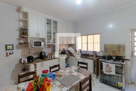 Casa à venda com 202m², 5 quartos e 4 vagas Casa à venda com 202m², 5 quartos e 4 vagasCozinha 01