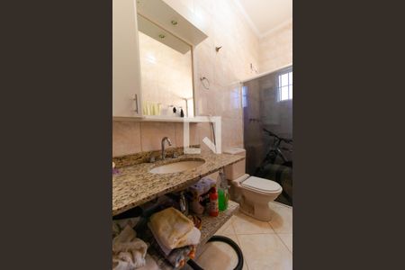 Casa à venda com 202m², 5 quartos e 4 vagas Casa à venda com 202m², 5 quartos e 4 vagasBanheiro 01