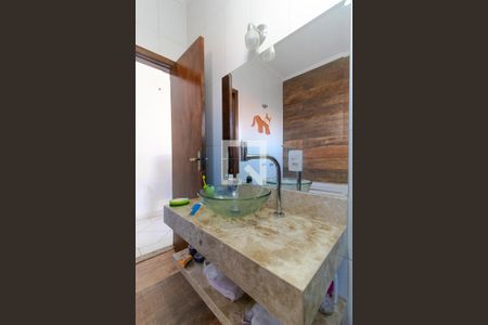 Casa à venda com 202m², 5 quartos e 4 vagas Casa à venda com 202m², 5 quartos e 4 vagasBanheiro da Suíte 01