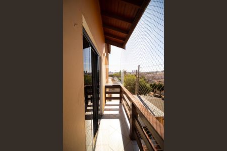 Casa à venda com 202m², 5 quartos e 4 vagas Casa à venda com 202m², 5 quartos e 4 vagasSacada da Suíte 01