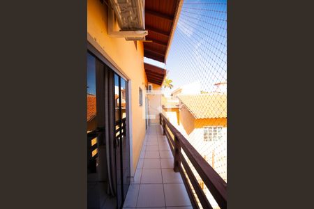 Casa à venda com 202m², 5 quartos e 4 vagas Casa à venda com 202m², 5 quartos e 4 vagasSacada dos Quartos 01 e 02