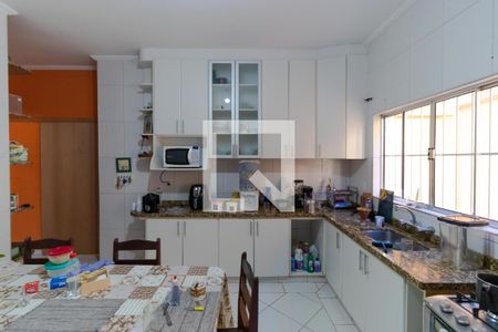 Casa à venda com 202m², 5 quartos e 4 vagas Casa à venda com 202m², 5 quartos e 4 vagasCozinha 01