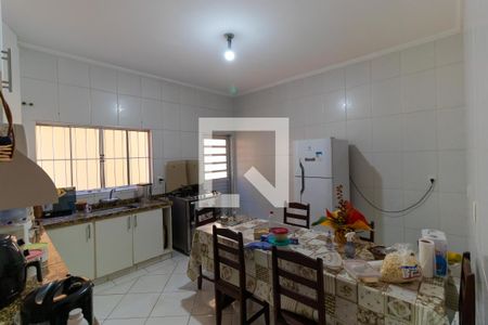 Casa à venda com 202m², 5 quartos e 4 vagas Casa à venda com 202m², 5 quartos e 4 vagasCozinha 01