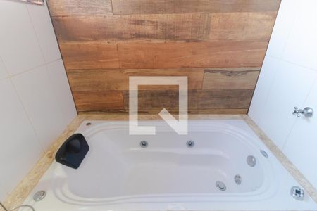 Casa à venda com 202m², 5 quartos e 4 vagas Casa à venda com 202m², 5 quartos e 4 vagasBanheiro da Suíte 01