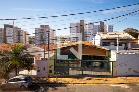 Casa à venda com 202m², 5 quartos e 4 vagas Casa à venda com 202m², 5 quartos e 4 vagasVista da Sacada da Suíte 01