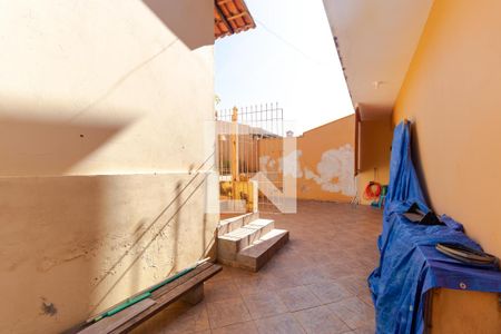 Casa à venda com 202m², 5 quartos e 4 vagas Casa à venda com 202m², 5 quartos e 4 vagasQuitnal