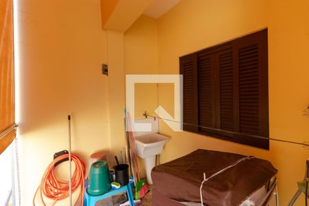 Casa à venda com 202m², 5 quartos e 4 vagas Casa à venda com 202m², 5 quartos e 4 vagasÁrea de Serviço 01