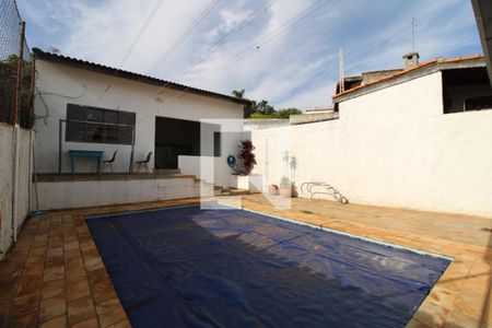 Casa à venda com 320m², 3 quartos e 4 vagasÁrea de lazer - piscina