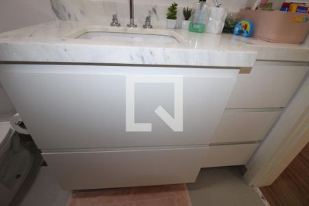 Casa à venda com 320m², 3 quartos e 4 vagasBanheiro Social