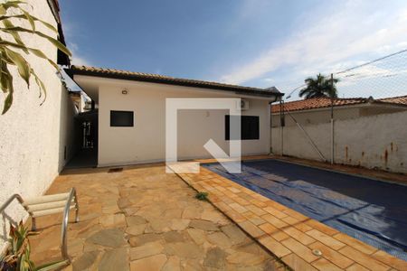 Casa à venda com 320m², 3 quartos e 4 vagasÁrea de lazer - piscina