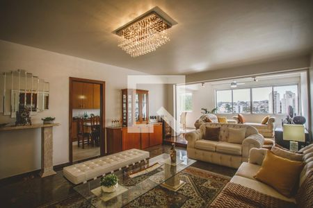 Casa à venda com 500m², 4 quartos e 4 vagas Casa à venda com 500m², 4 quartos e 4 vagasSala de Estar