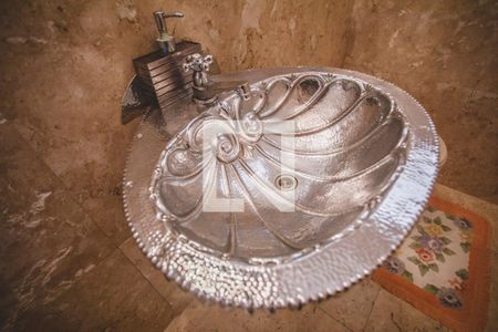 Casa à venda com 500m², 4 quartos e 4 vagas Casa à venda com 500m², 4 quartos e 4 vagasLavabo - Torneira