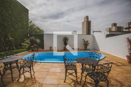 Casa à venda com 500m², 4 quartos e 4 vagas Casa à venda com 500m², 4 quartos e 4 vagasQuintal