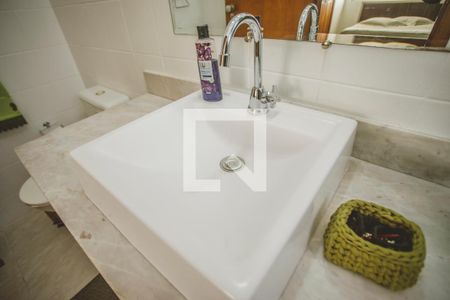 Casa à venda com 500m², 4 quartos e 4 vagas Casa à venda com 500m², 4 quartos e 4 vagasBanheiro Suíte - Torneira