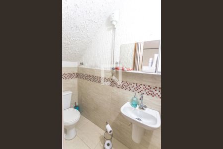 Casa à venda com 198m², 3 quartos e 1 vaga Casa à venda com 198m², 3 quartos e 1 vagaBanheiro de serviço