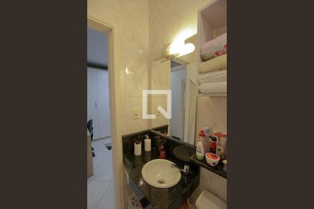 Casa de condomínio para alugar com 120m², 2 quartos e 2 vagasBanheiro da Suíte 1