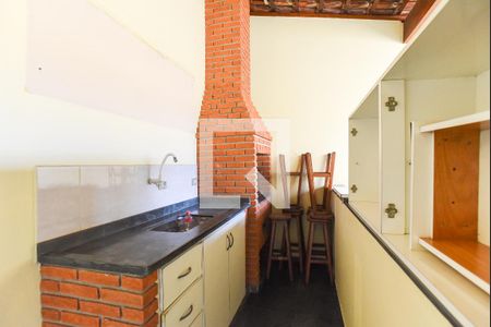 Casa à venda com 227m², 4 quartos e 2 vagas Casa à venda com 227m², 4 quartos e 2 vagasChurrasqueira