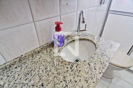 Casa de condomínio à venda com 108m², 2 quartos e 2 vagas Casa de condomínio à venda com 108m², 2 quartos e 2 vagasBanheiro