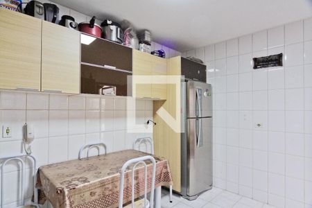 Casa de condomínio à venda com 108m², 2 quartos e 2 vagas Casa de condomínio à venda com 108m², 2 quartos e 2 vagasCozinha