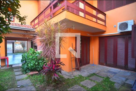 Casa à venda com 333m², 4 quartos e 2 vagasPátio