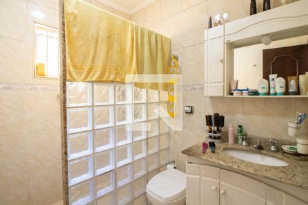 Casa à venda com 165m², 3 quartos e 4 vagas Casa à venda com 165m², 3 quartos e 4 vagasBanheiro da Suíte