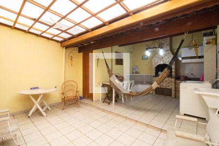 Casa à venda com 165m², 3 quartos e 4 vagas Casa à venda com 165m², 3 quartos e 4 vagasChurrasqueira