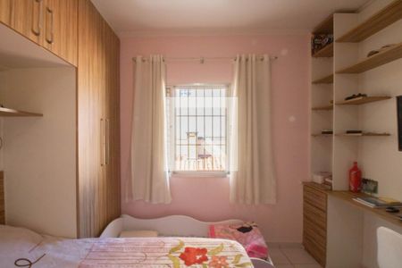 Casa à venda com 165m², 3 quartos e 4 vagas Casa à venda com 165m², 3 quartos e 4 vagasQuarto 2