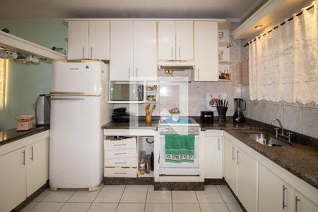 Casa à venda com 165m², 3 quartos e 4 vagas Casa à venda com 165m², 3 quartos e 4 vagasCozinha