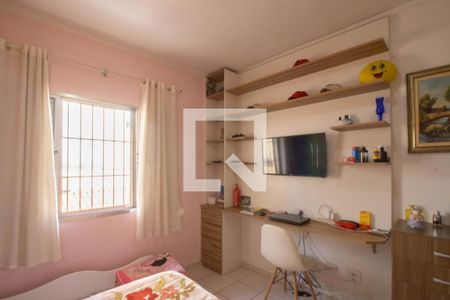 Casa à venda com 165m², 3 quartos e 4 vagas Casa à venda com 165m², 3 quartos e 4 vagasQuarto 2