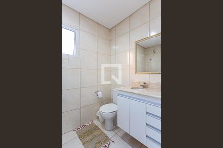 Casa à venda com 174m², 3 quartos e 2 vagasBanheiro